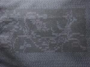 アンティーク　花鳥模様織り出し本場大島紬着物